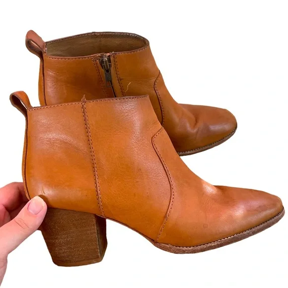 Madewell The Brenner Boot in Brown Leather SZ 8 | Leather Booties - Picture 5 of 14